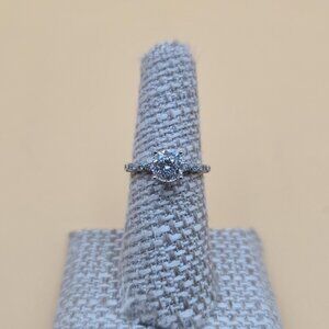 Size 6.5 Sterling Silver Quality Cubic Zirconia Gems Band Ring A5874